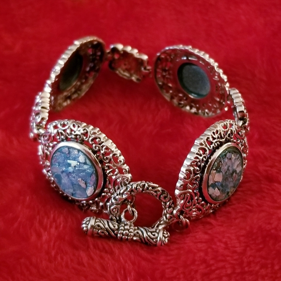 ORNATE ROMAN GLASS TOGGLE BRACELET - Picture 2 of 8